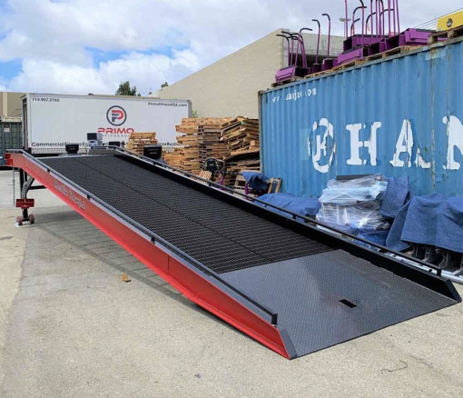 Cầu Dẫn Xe Nâng Vào Container