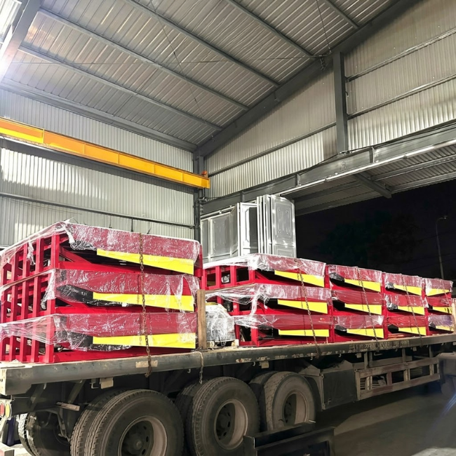 Dock Container – Container Lifting Platform 5 Dock Container – Container Lifting Platform 5