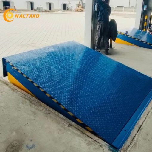 Dock Leveler 5 tấn, mặt sàn 2x1.8m