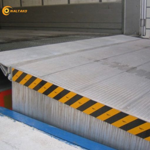 Dock Leveler 6 tấn mặt sàn 2.5x2m