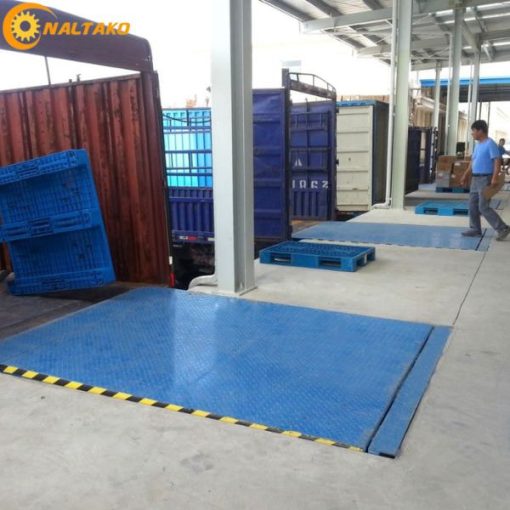 Dock Leveler mặt sàn 2x2m, tải trọng 6000kg