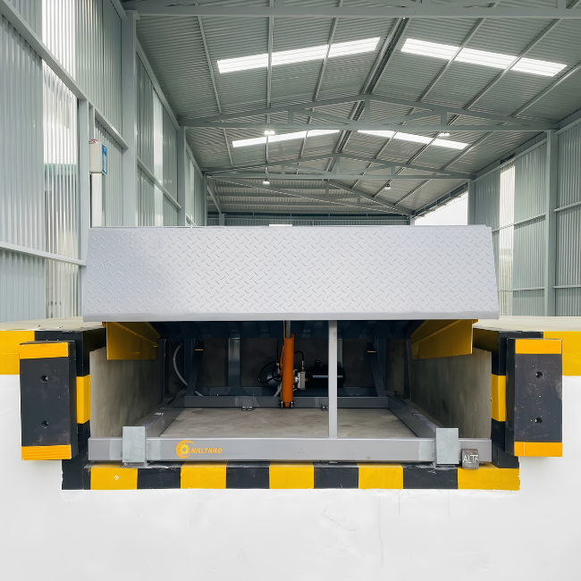Dock Leveler with 2x2m Deck, 6000kg Capacity Dock Leveler with 2x2m Deck, 6000kg Capacity