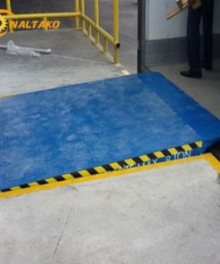 Dock Leveler tải trọng 8000kg, mặt sàn 2.5x2m