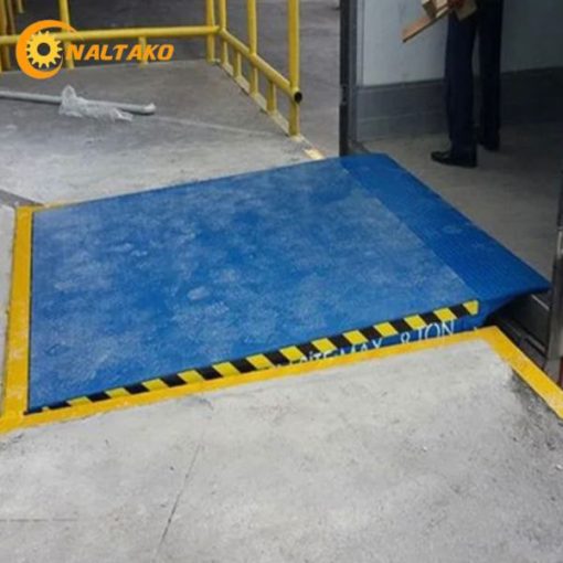 Dock Leveler tải trọng 8000kg, mặt sàn 2.5x2m