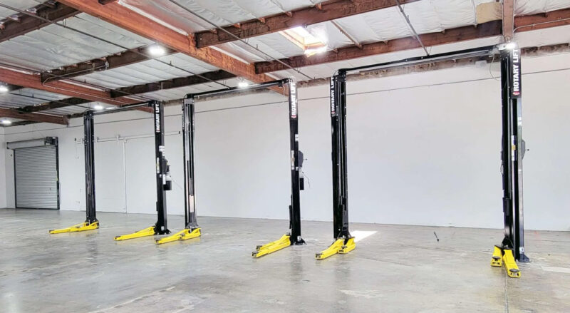 Naltako có mức giá cầu nâng o tô 2 trụ cạnh tranh trên thị trường