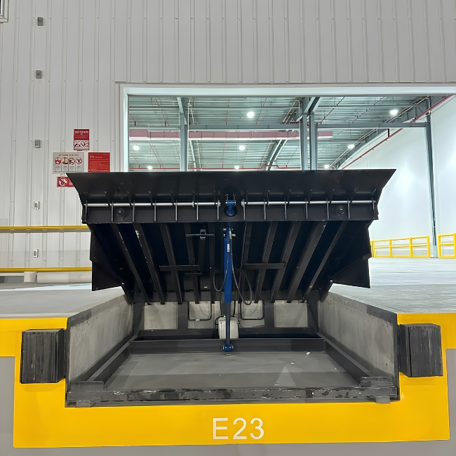 6-Ton Dock Leveler 4 6-Ton Dock Leveler 4