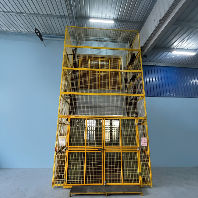 Hydraulic Freight Lift with Cage 4 Hydraulic Freight Lift with Cage 4