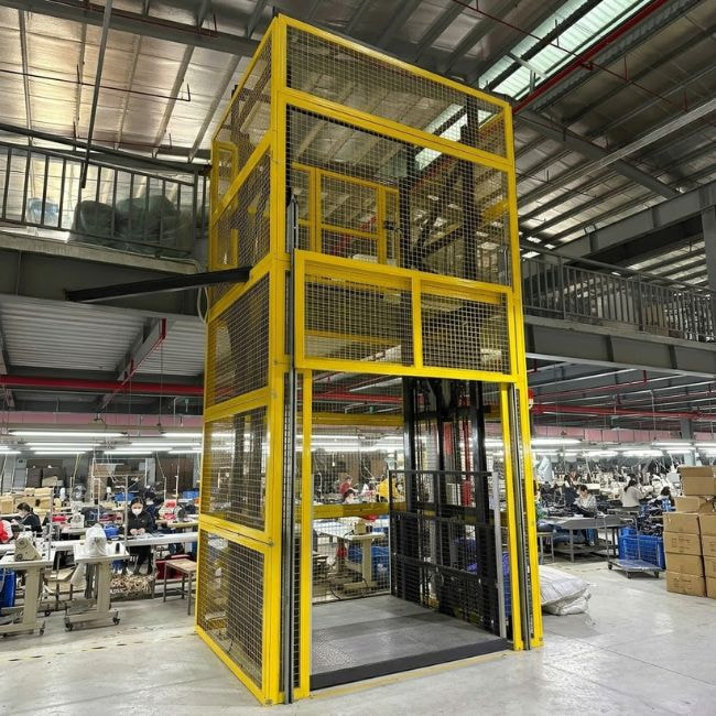 Hydraulic Freight Lift with Cage Hydraulic Freight Lift with Cage