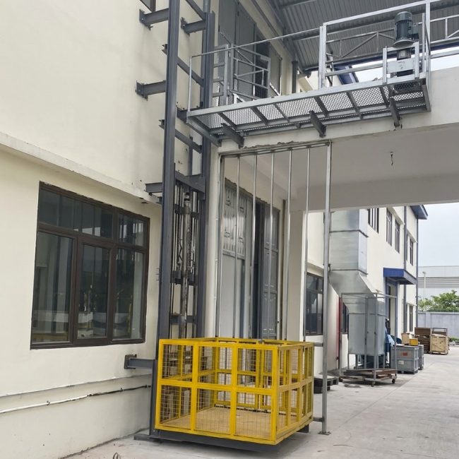 2-Post Hydraulic Freight Lift 2-Post Hydraulic Freight Lift