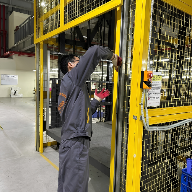 2000kg Goods Lift 5 2000kg Goods Lift 5