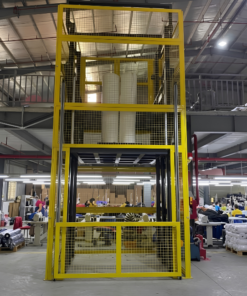 2000kg Goods Lift 2