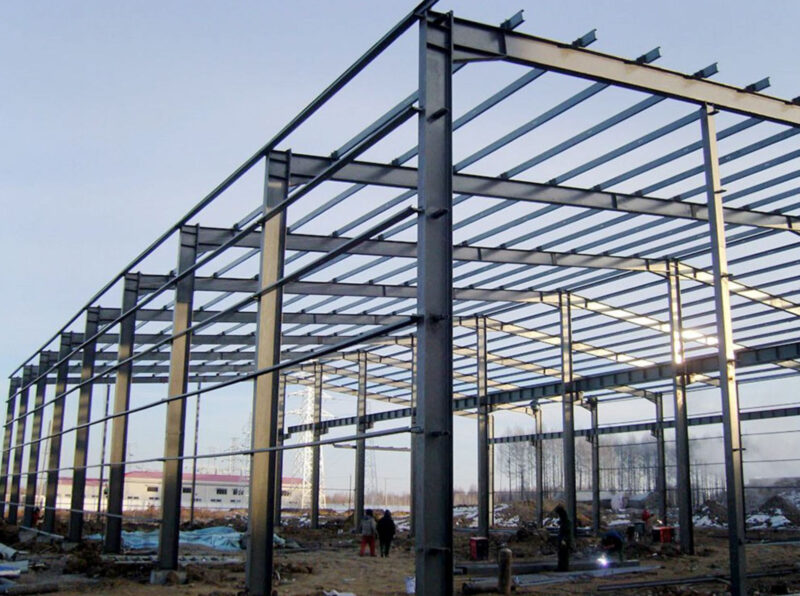 Thép chịu lực là loại thép được thiết kế đặc biệt để sử dụng trong các cong trình xây dựng