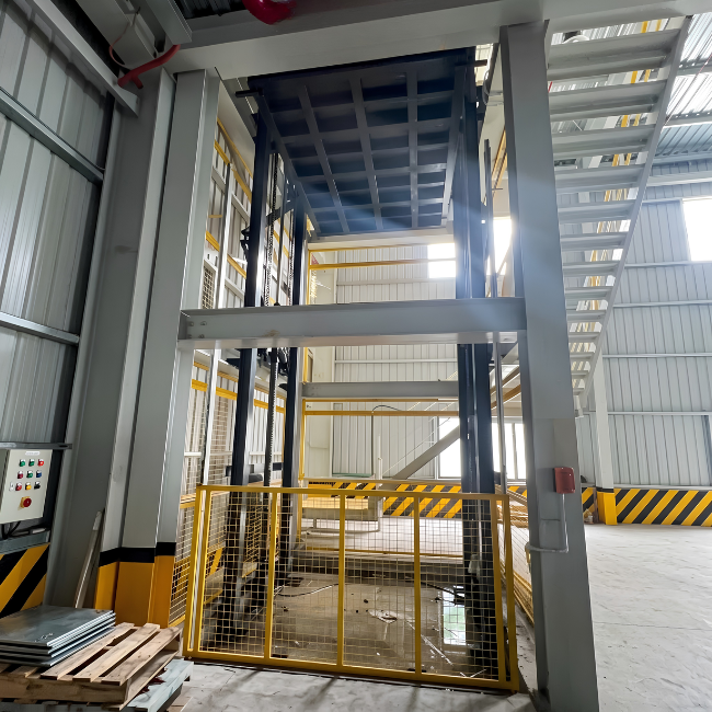Cargo Lifting Winch 2 Cargo Lifting Winch 2