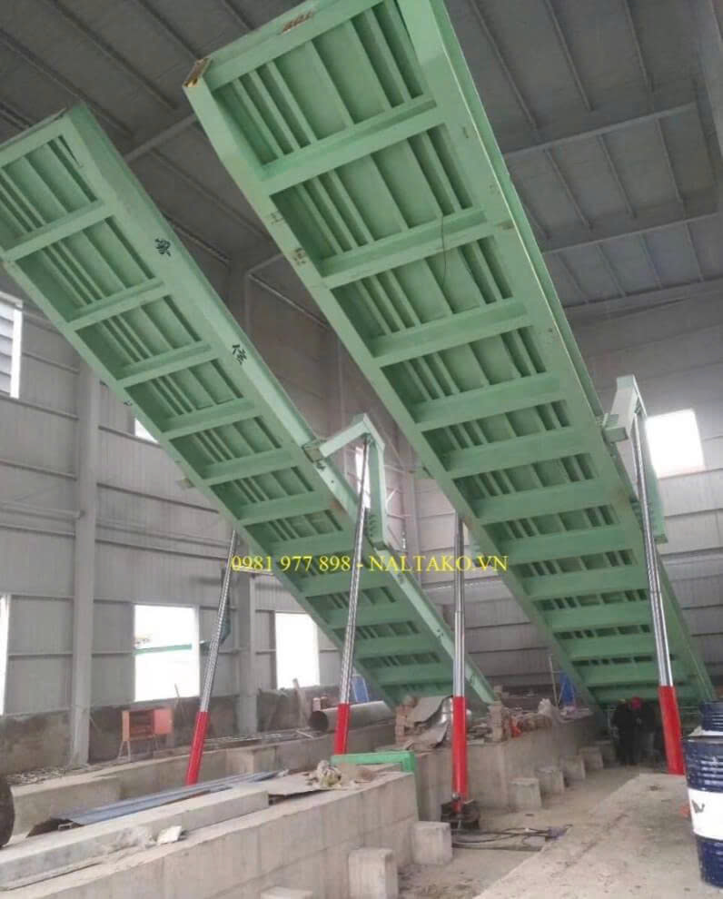 Bàn nâng xe đổ liệu – Bàn nâng xe container 6 Bàn nâng xe đổ liệu – Bàn nâng xe container 6