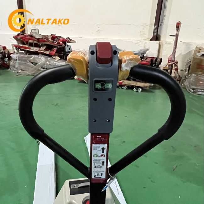 Tay cầm điều khiển