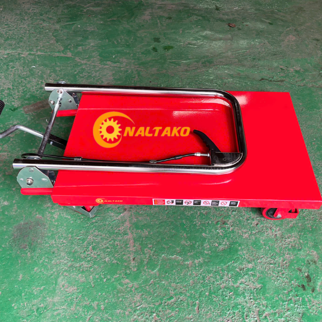 Xe nâng mặt bàn được ứng dụng rộng rãi trong sản xuất và có thể gập dễ dàng