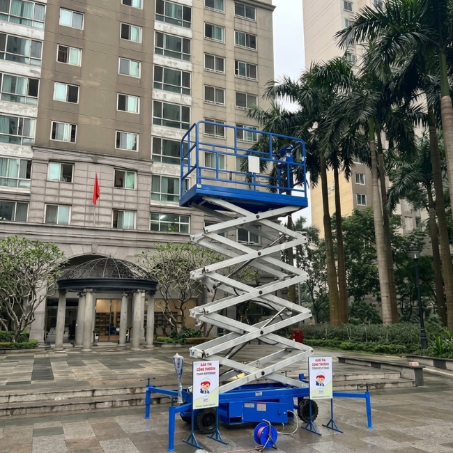 10m Scissor Lift – Model NTK4 3 10m Scissor Lift – Model NTK4 3