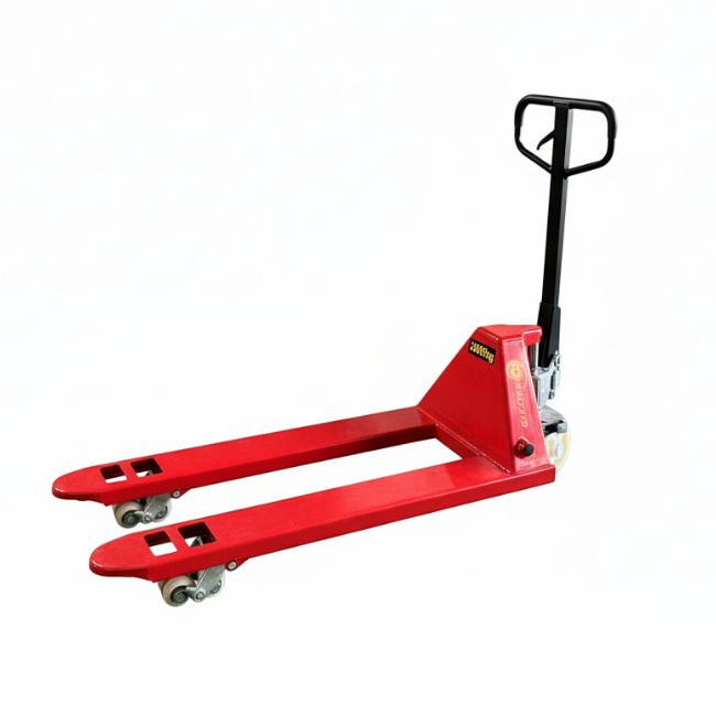 Xe nâng tay 2 tấn giúp tiết kiệm thời gian và công sức khi vận chuyển hàng hóa