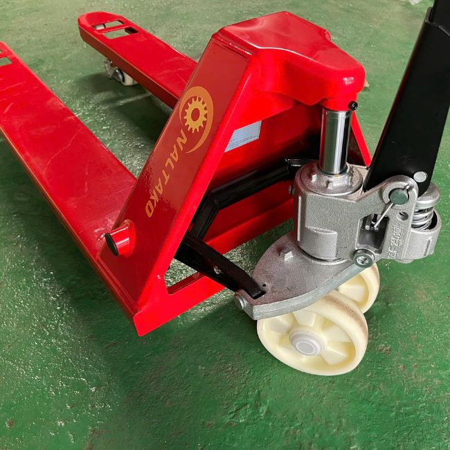 Bánh xe và hệ thống thủy lực