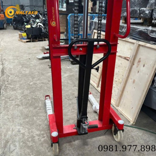 Xe nâng tay cao 2 tấn 4