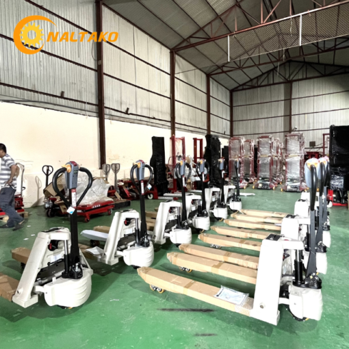 Xe nâng tay thấp điện 1,5 tấn 5